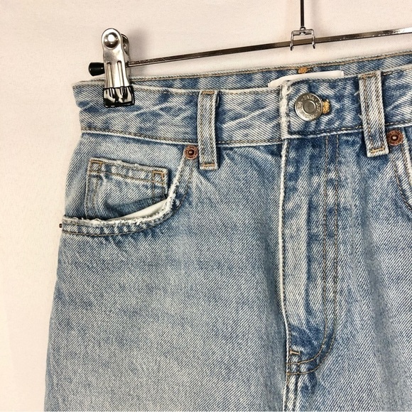 Zara Light Blue Wash Busted Knee Straight Leg Jeans 2 - Picture 3 of 3